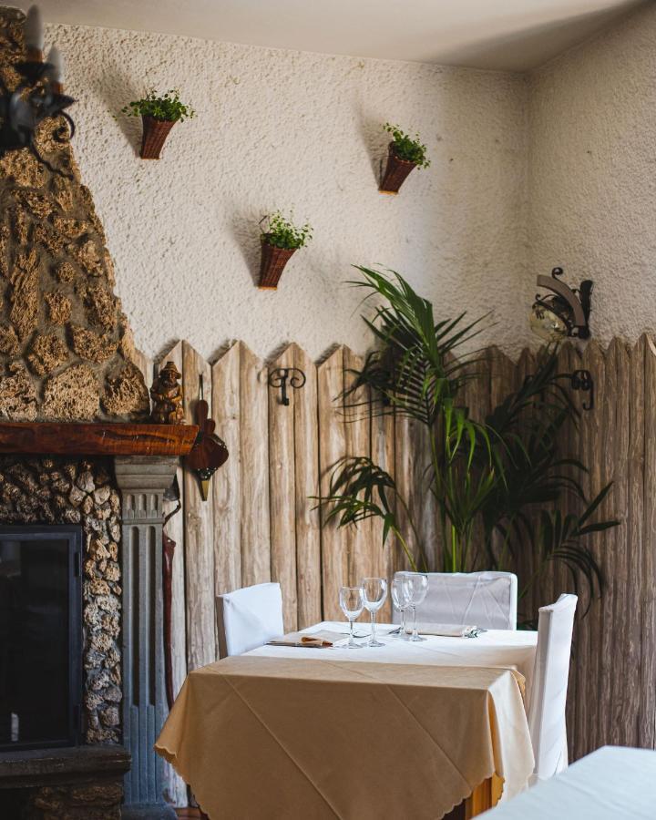 Locanda Del Boscaiolo Monasterolo del Castello Экстерьер фото